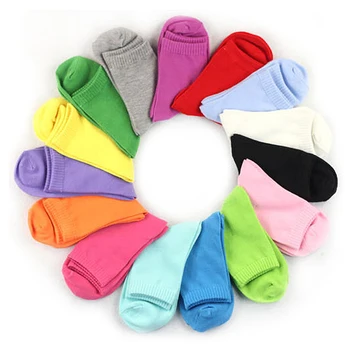 Hot Predaj Móda Jar, Jeseň, Zima Dámske Pevné Candy Pure Color Krátke Ponožky pre 34 až 42 Metrov Roztomilé Ponožky Multi Vybrať Farby