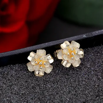 Roztomilý kórejský 925 Sterling Silver Kvet Stud Náušnice zlatá farba CZ Malé Earings Pre Ženy Módne Šperky Na Vianoce