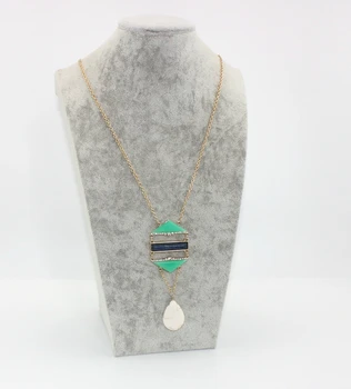2016 Nové Krištáľové šperky multicolor bar trojuholník náhrdelník Biely prírodný kameň kvapka vody náhrdelníky pre ženy